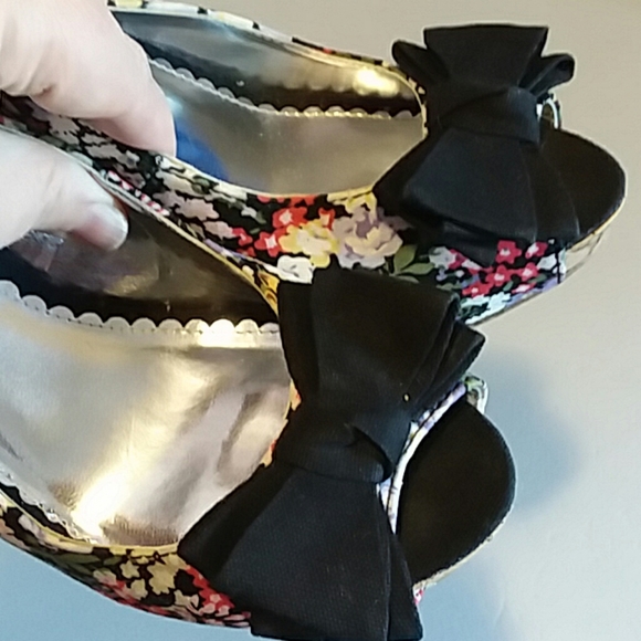 Rampage bow peep toe heels - Picture 5 of 7